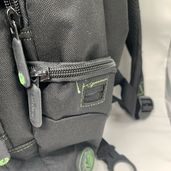 Targus Spruce Ecosmart Checkpoint Friendly Backpack - Picture 12 of 12